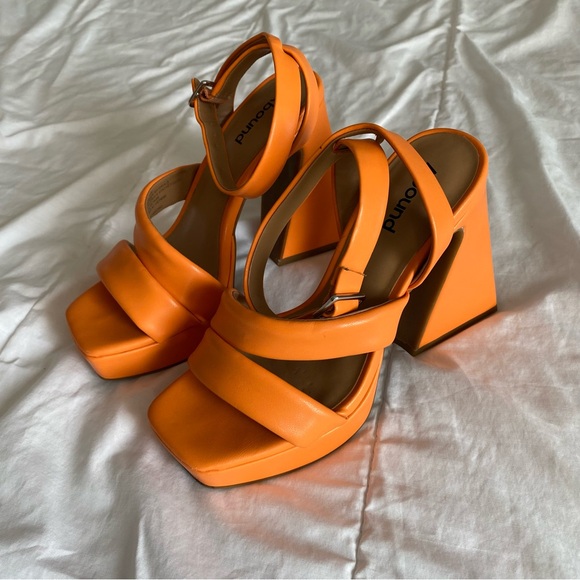Orange platform heels - Picture 4 of 4